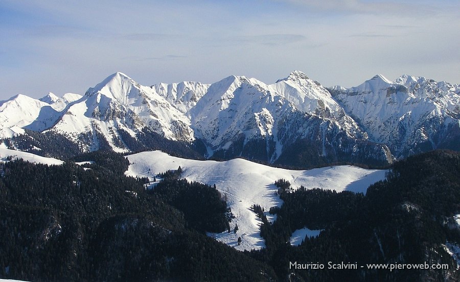 17 Al di là della Gambetta. Il Cavallo, Pegherolo e Monte Secco.JPG